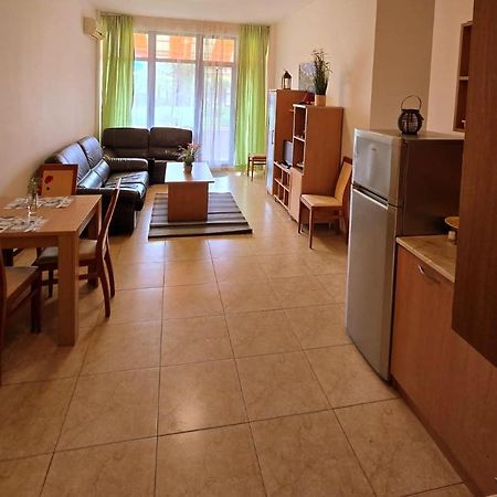 Apartment Konstantin In Trakia Plaza Slăntjev Brjag Exteriör bild