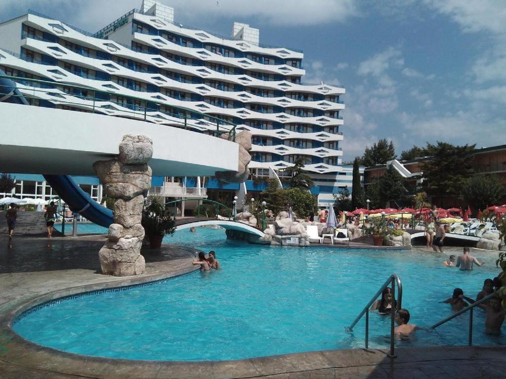 Apartment Konstantin In Trakia Plaza Slăntjev Brjag Exteriör bild