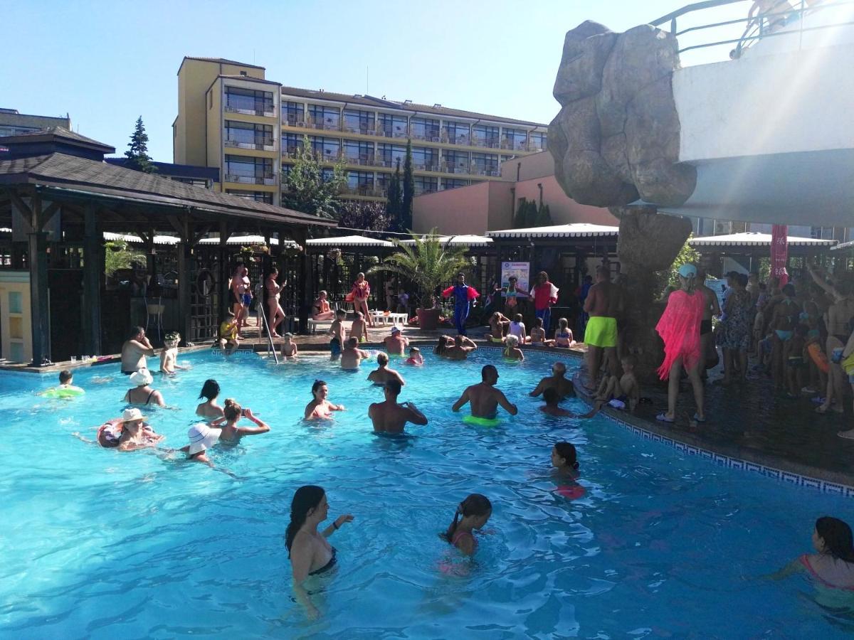 Apartment Konstantin In Trakia Plaza Slăntjev Brjag Exteriör bild