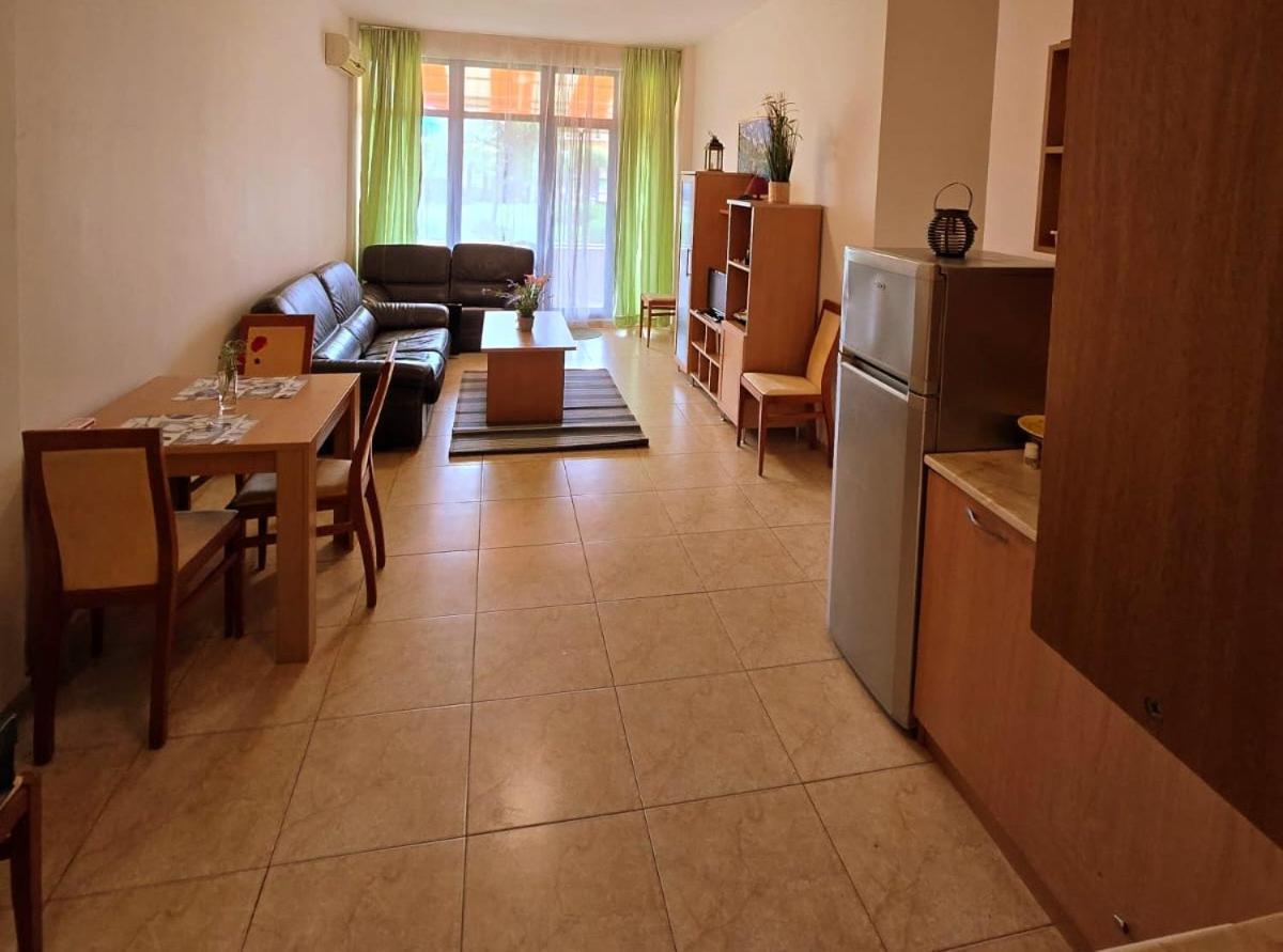 Apartment Konstantin In Trakia Plaza Slăntjev Brjag Exteriör bild